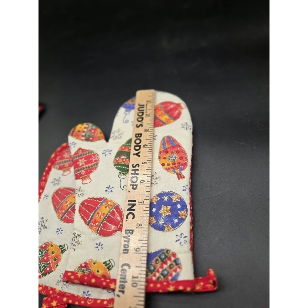 Christmas Ornament Oven Mitt Pot Holder Set